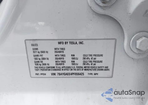 2023 Tesla Model Y Awd/Long Range Dual Motor All-Wheel Drive z USA, uszkodzony, nr VIN 7SAYGAEE4PF856425